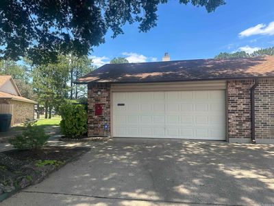10 Wickford Ln