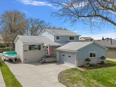 38909 Lakeshore Dr