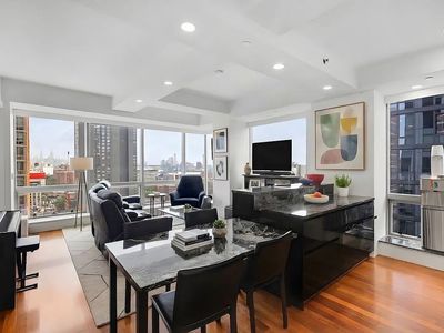 150 Myrtle Ave APT 1601