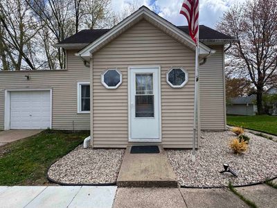 330 Lake St