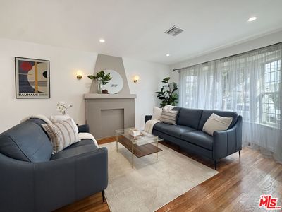 1241 W 109th Pl