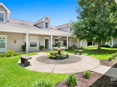 102 Courthouse Dr APT 4
