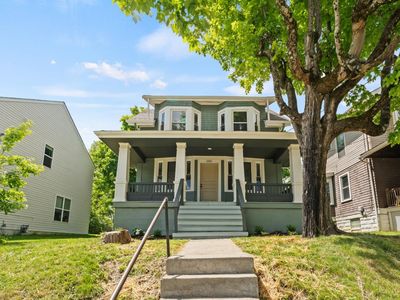 1943 Hewitt Ave