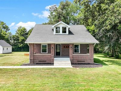 7607 N County Road 1800e
