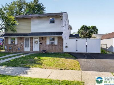 Property at 251 Edward Ln, Catasauqua, PA