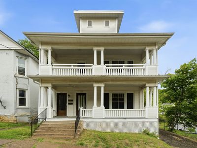 535 W 17th St