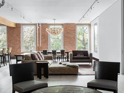 94 Thompson St APT 2T