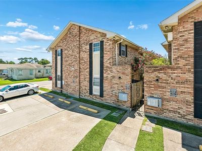 600 N Clearview Pkwy #102