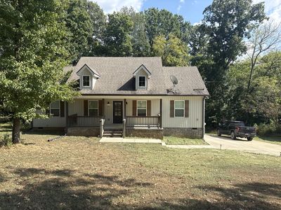 2704 Brent Cir