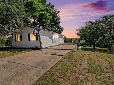 950 Reeves Rd