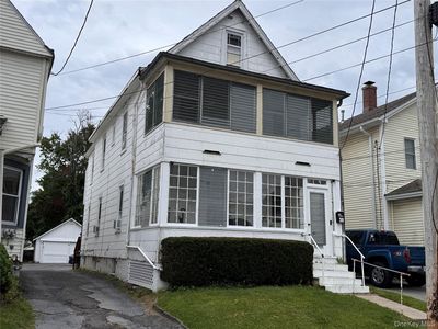 30 Crescent Place