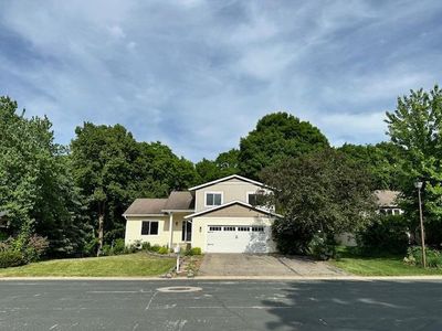 17399 Ridgewood Ct SE