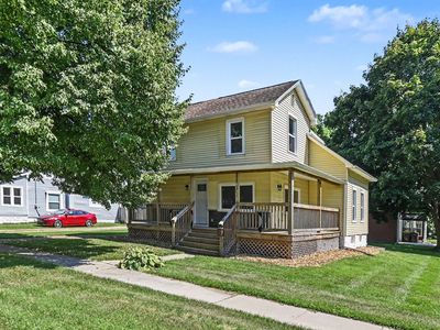 211 King St