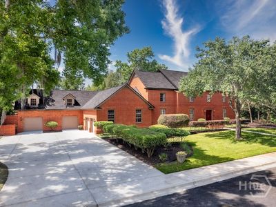 111 Lee Boulevard