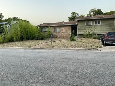 1701 Sylvan Dr