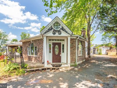 105 Raintree Blvd