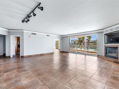 2857 Paradise Rd Unit 301