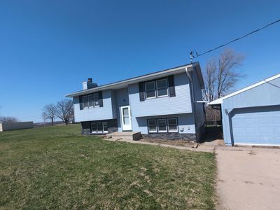 Property at 700 S Vine St, Hartford, IA
