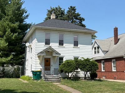 110 W Washington St