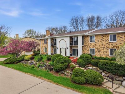 25 Golf Course Road #E