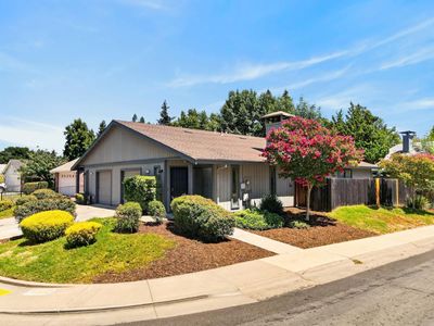 2 Topam Ct