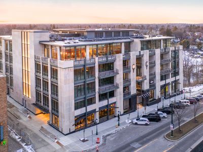 369 N Old Woodward Ave #206