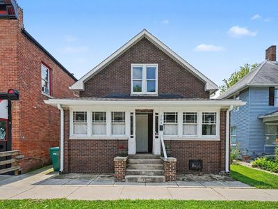 703 W 4th St
