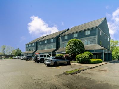 351 Pleasant St APT 9