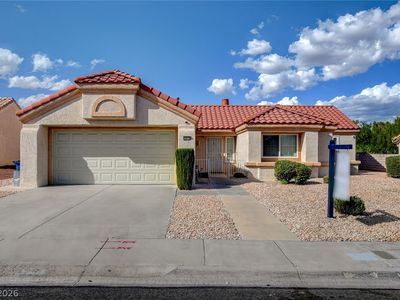 9036 Grayling Dr