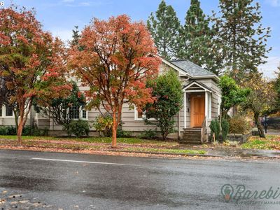 1802 SE Morrison St #1