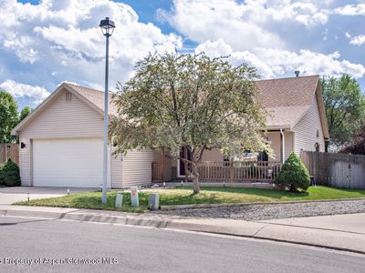 318 Mesquite Ct
