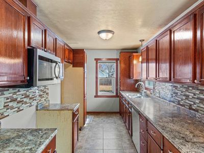 220 18TH STREET NORTH