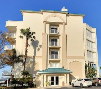 1 Indian River Ave APT 201