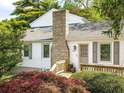 107 Perry Dr