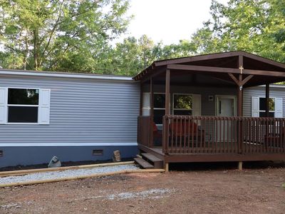 104 Trout St S