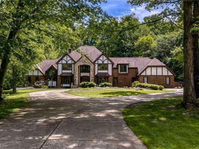 100 Easton Ln
