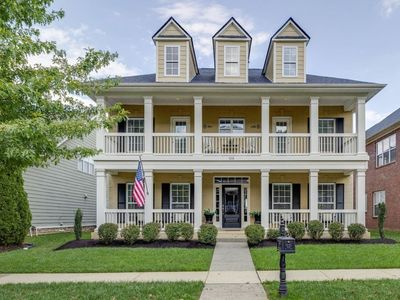 608 Patriot Ln
