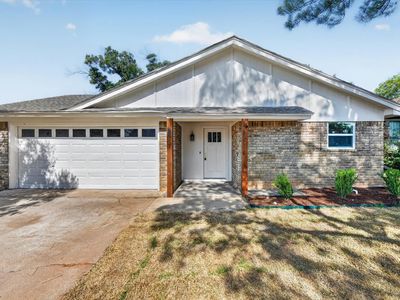 Property at 24 Oakmont Ct, Pantego, TX