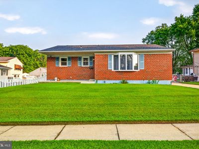 153 W Edinburgh Dr