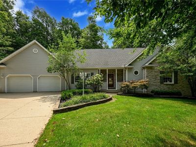 37 W Maple Dr