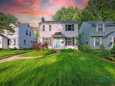 2728 Letchworth Pkwy