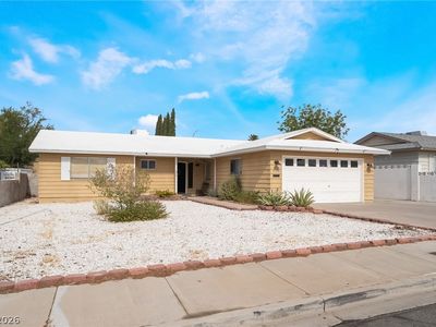 836 Benita Pl