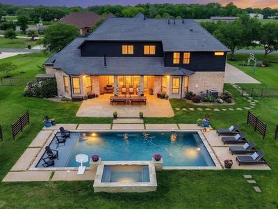 8906 Majesty Ln