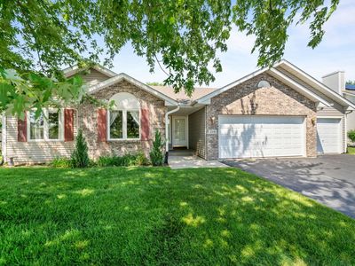 219 Acorn Dr