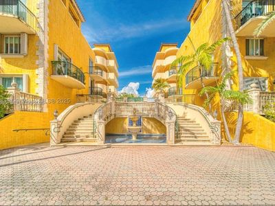 8888 Collins Ave APT 206