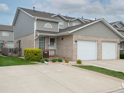 Property at 8040 Daniel Dr, Justice, IL