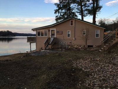 203 E Lake Rd