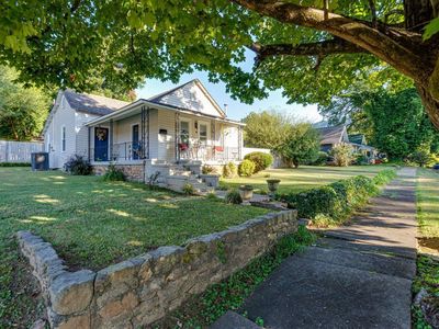 318 Locust Ave