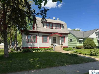 800 Belgrade Ave