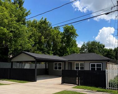 244 Deerfield St